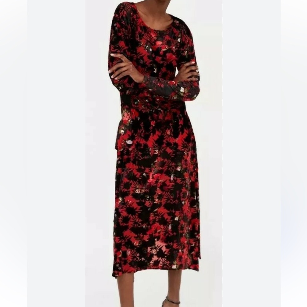 ZARA | burgundy long sleeve Velvet dress